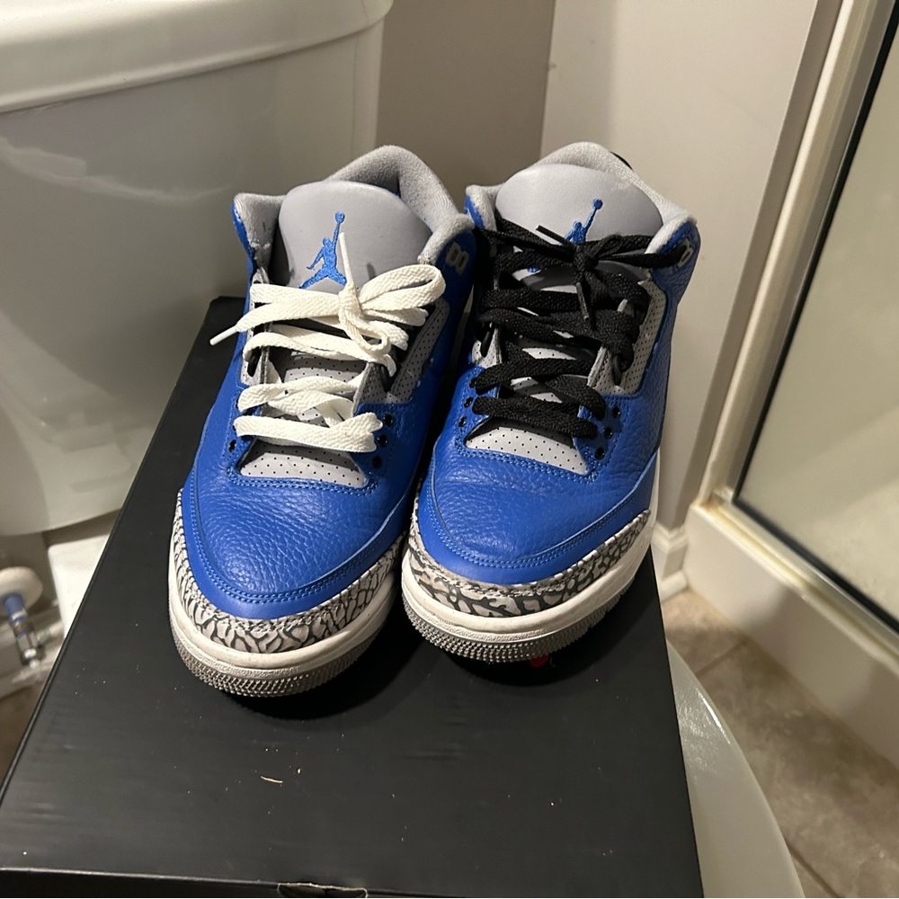 Jordan 3 varsity blue